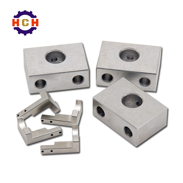 塑料零件加工與高精度零件定制