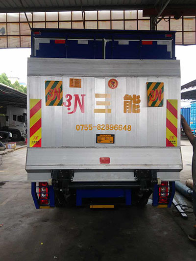 尾板合規(guī)操作指南，確保您的貨車安全與高效運(yùn)輸